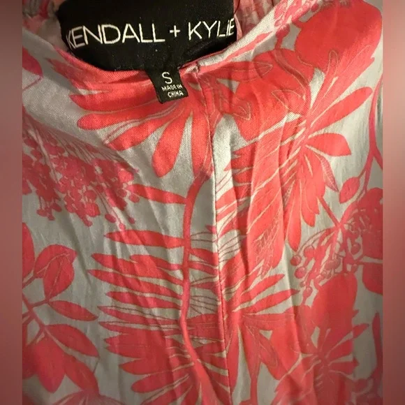 Kendall & Kylie Floral Pink and Gray Maxi Pants - Picture 5 of 5